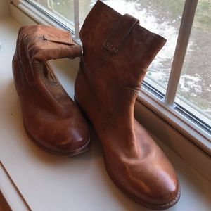 Frye Anna Short Boot